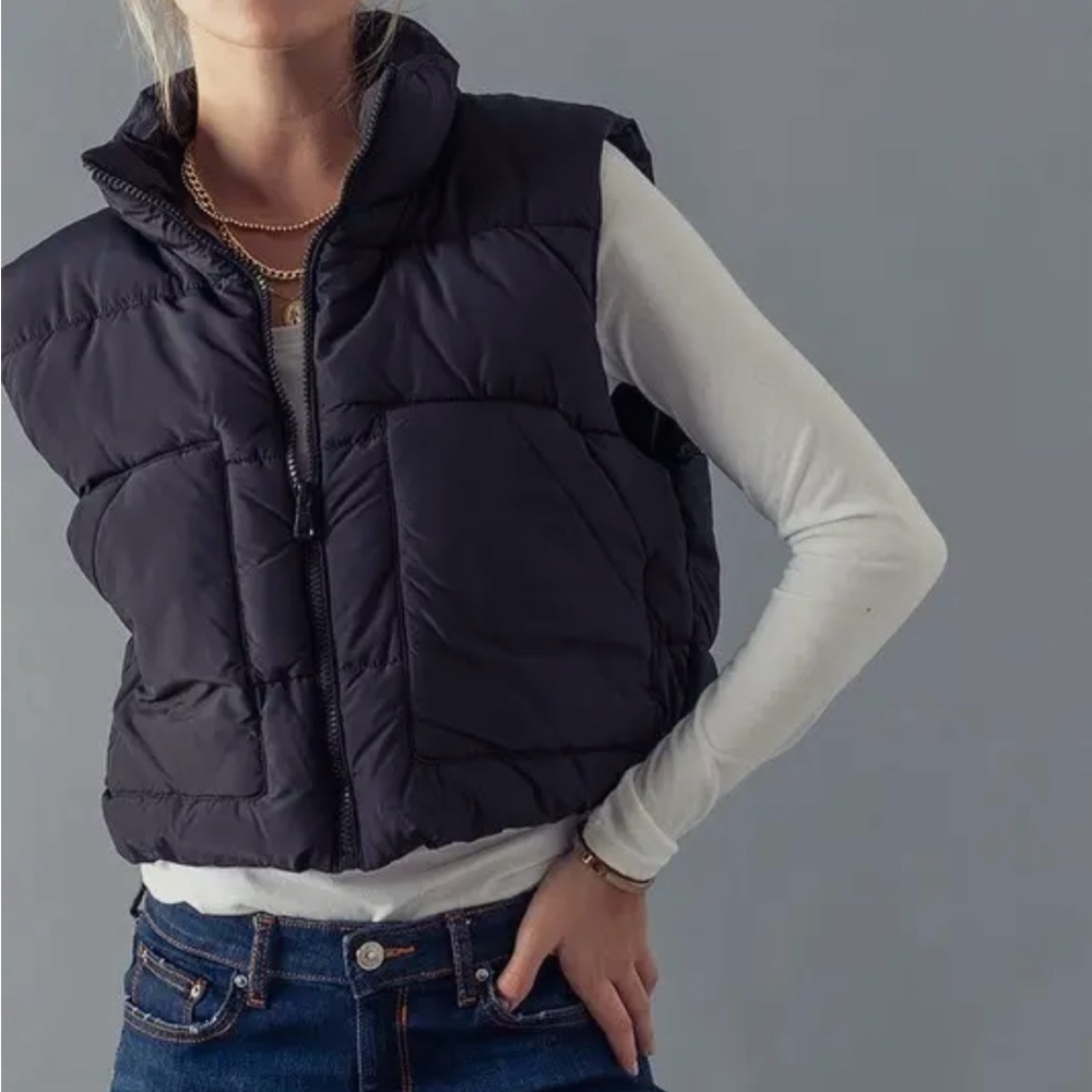 Black Cropped Quilted Puffer Vest